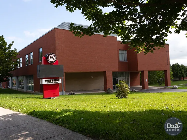 Westside Secondary (Orangeville) Gebäude (7)