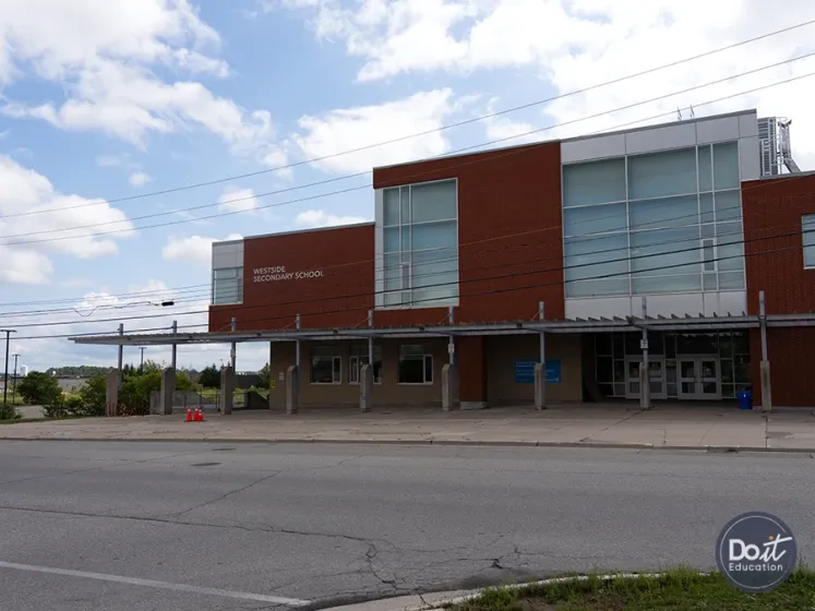 Westside Secondary (Orangeville) Gebäude (8)