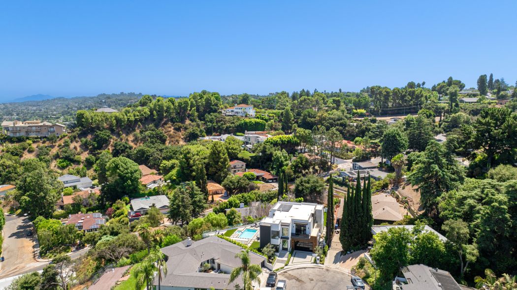 Woodland Hills 1